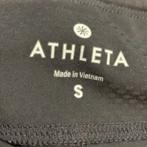 Athleta Dobby Be Free Cropped Knickers size small, black, lightweight - Picture 4 of 8